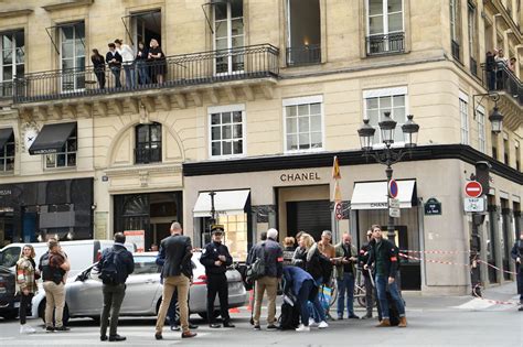 Paris : braquage d’une boutique Chanel avenue 